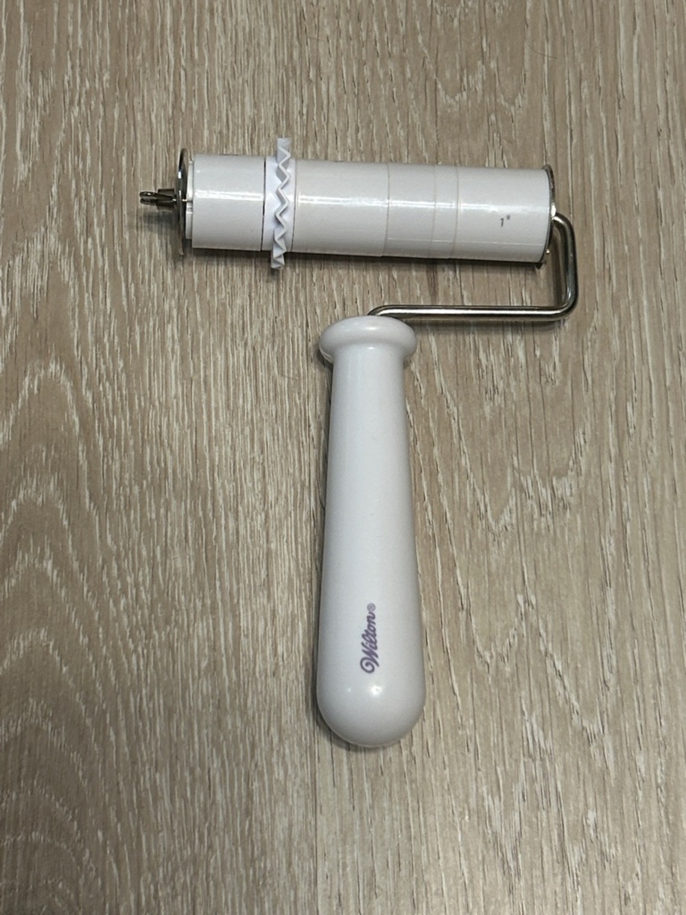 Wilton White Cake Icing Embossert Roller